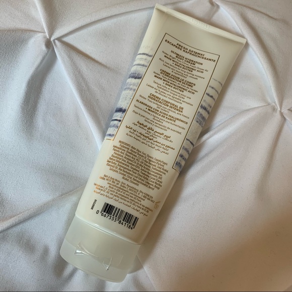 Bath & body works fresh getaway ultimate hydration body cream - Picture 3 of 7